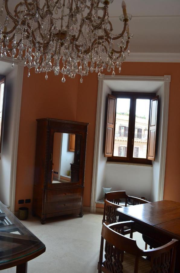 Elegante Appartamento Nel Centro Di Roma Exteriör bild